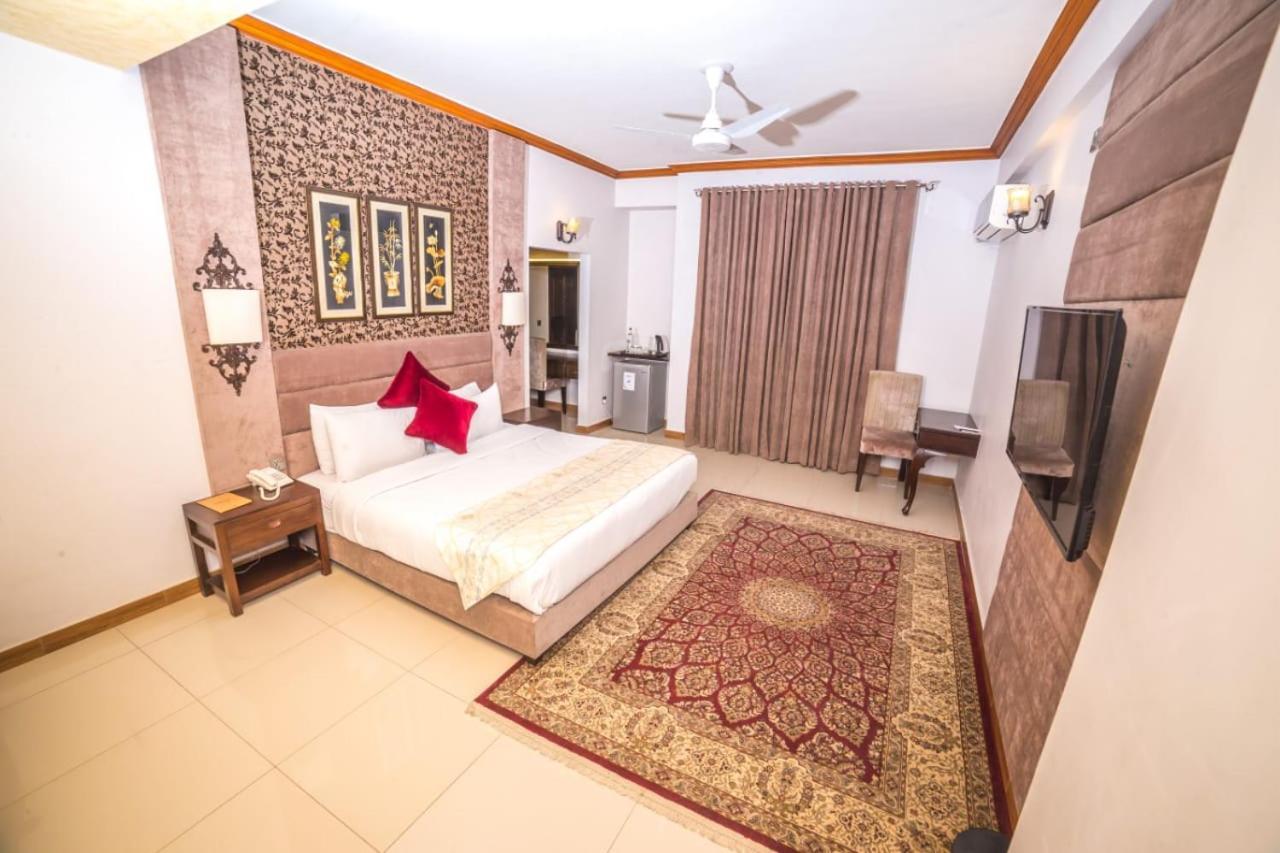 Hotel Shelton'S Rezidor Peszawar Zewnętrze zdjęcie
