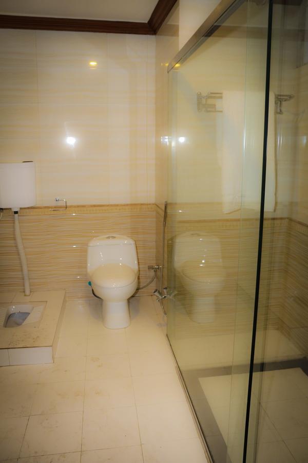 Hotel Shelton'S Rezidor Peszawar Zewnętrze zdjęcie