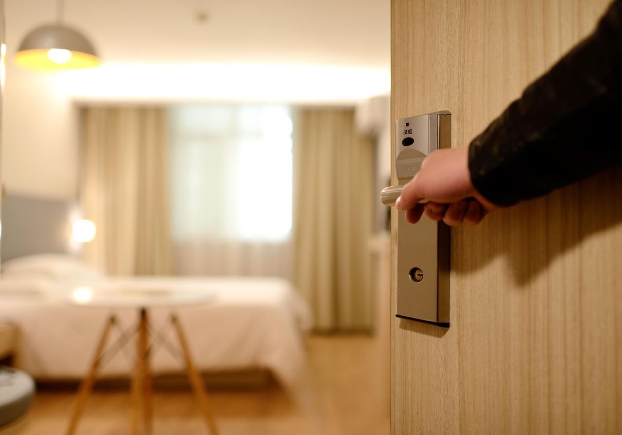 Hotel Shelton'S Rezidor Peszawar Zewnętrze zdjęcie